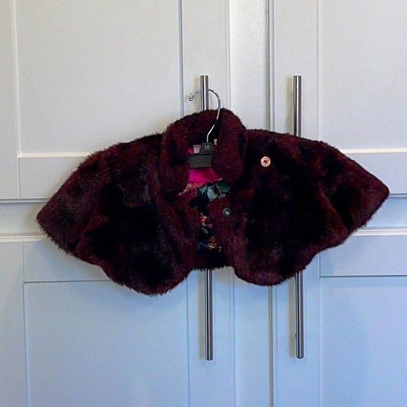 Baker by Ted Baker Faux Fur Shawl Infant Size 6-12 months - Picture 3 of 15